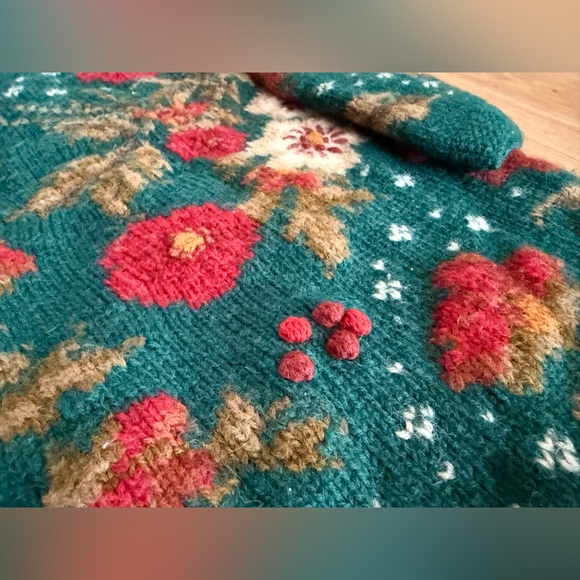 Vintage Laura Ashley Wool Sweater Holiday Floral Knit Small - Picture 6 of 11